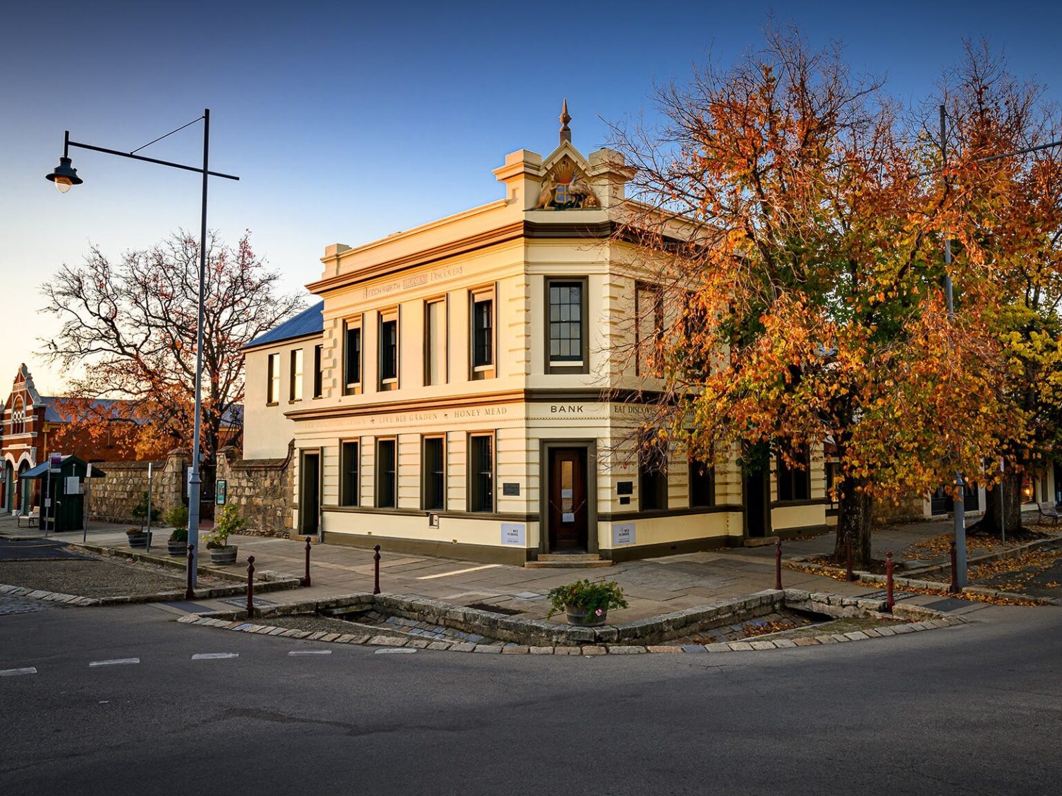 The Hive Apartment by Beechworth Honey